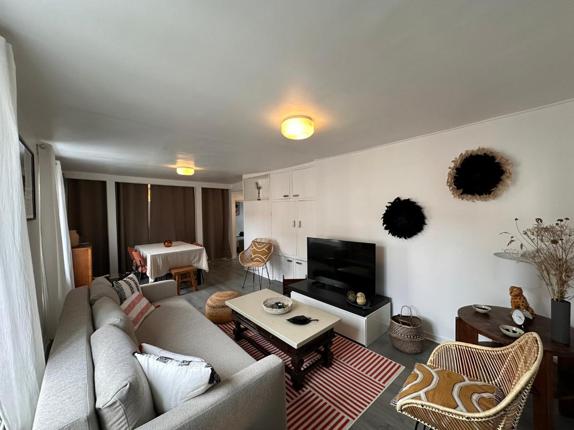 Large In Center Apartment Honfleur