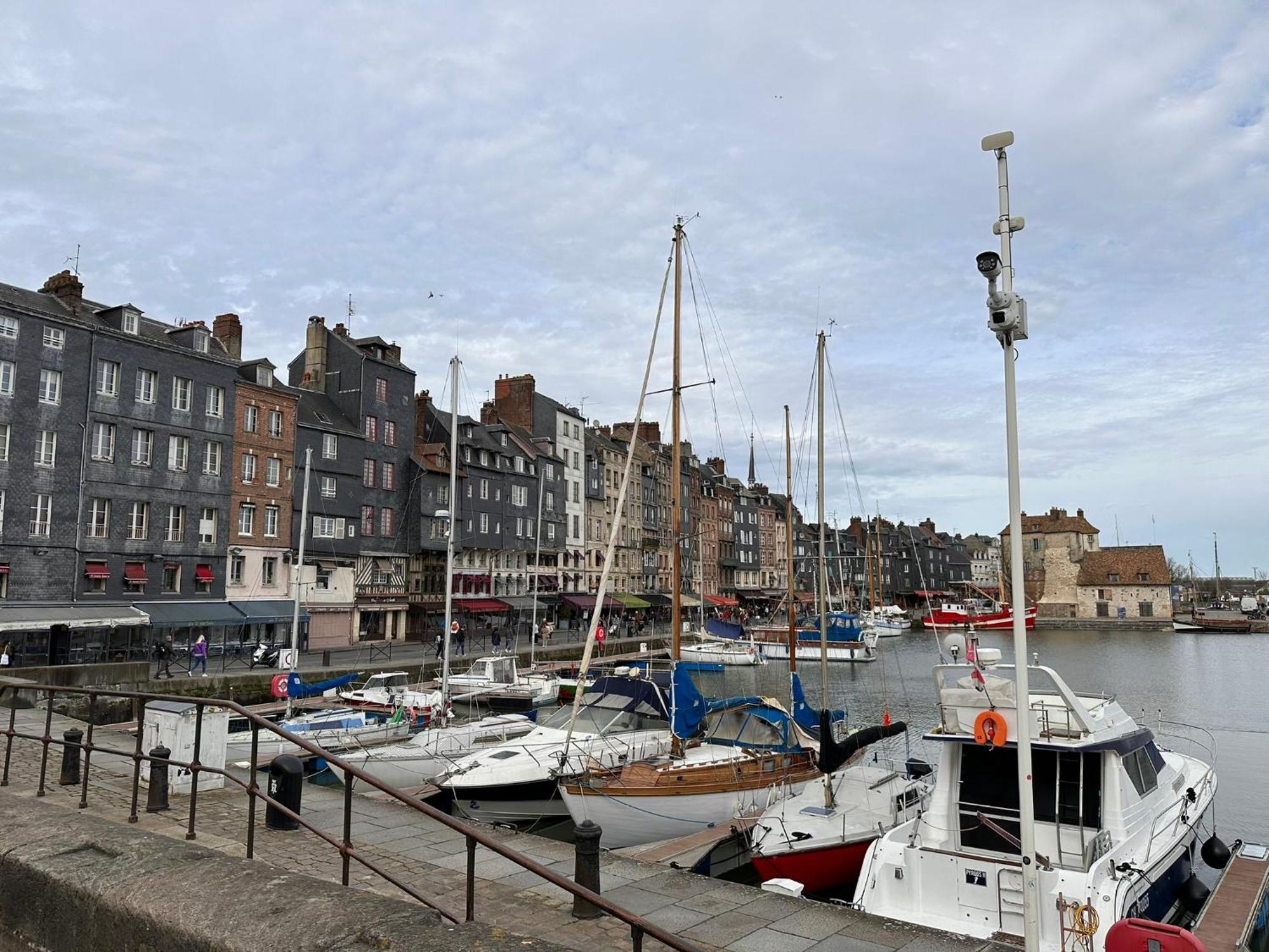 Large In Center Honfleur